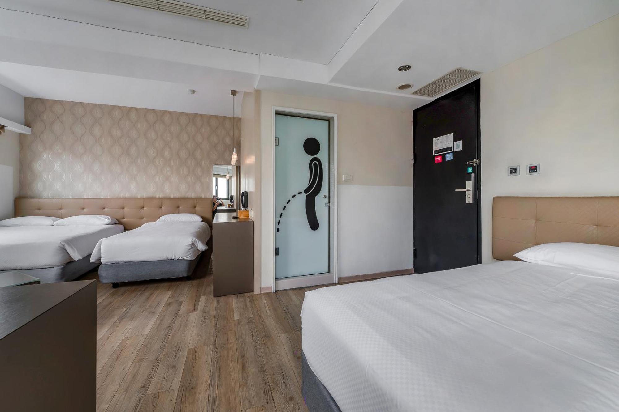Check Inn Express Kaohsiung Love River Esterno foto