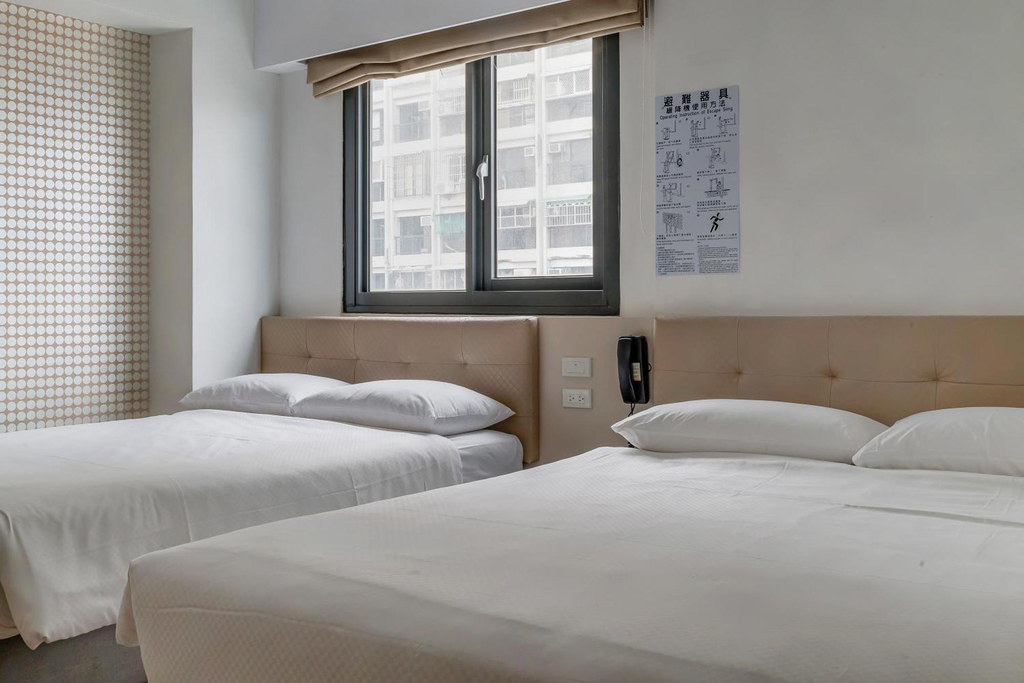 Check Inn Express Kaohsiung Love River Esterno foto