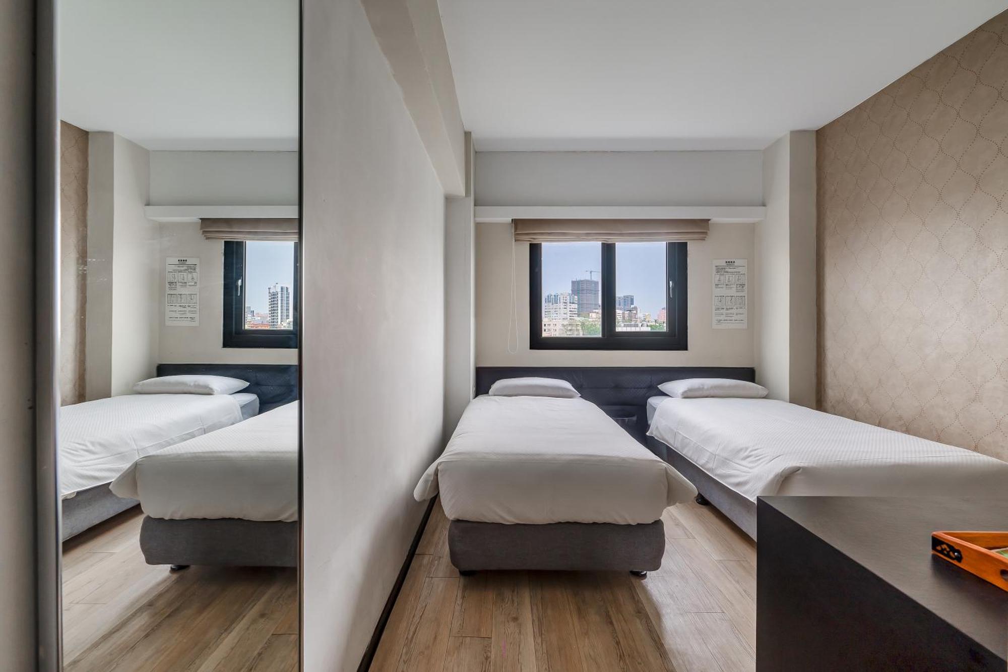 Check Inn Express Kaohsiung Love River Esterno foto